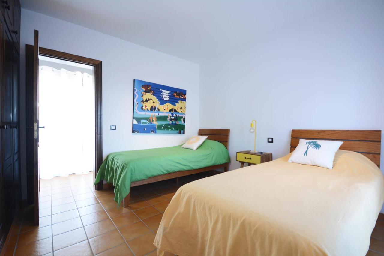 Beautiful Spacious Villa With Private Heated Pool In Lajares Bagian luar foto