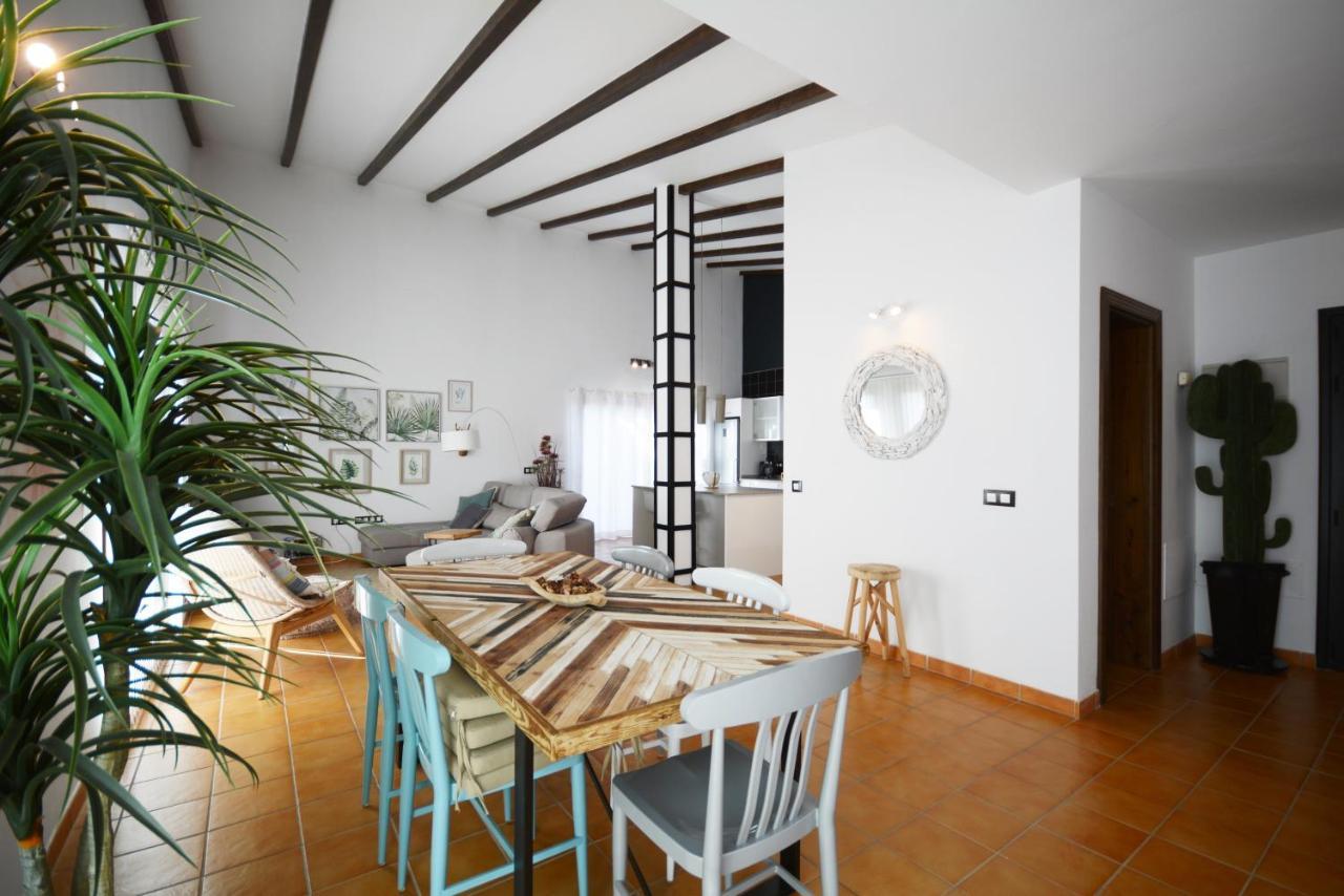 Beautiful Spacious Villa With Private Heated Pool In Lajares Bagian luar foto