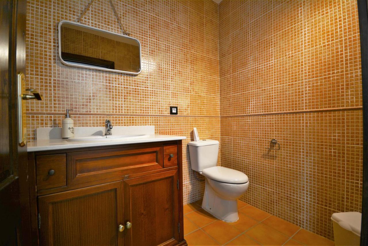 Beautiful Spacious Villa With Private Heated Pool In Lajares Bagian luar foto