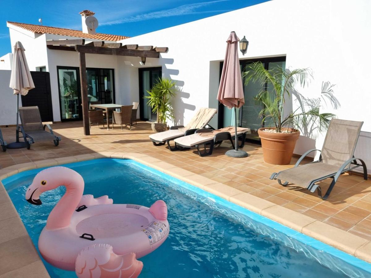 Beautiful Spacious Villa With Private Heated Pool In Lajares Bagian luar foto